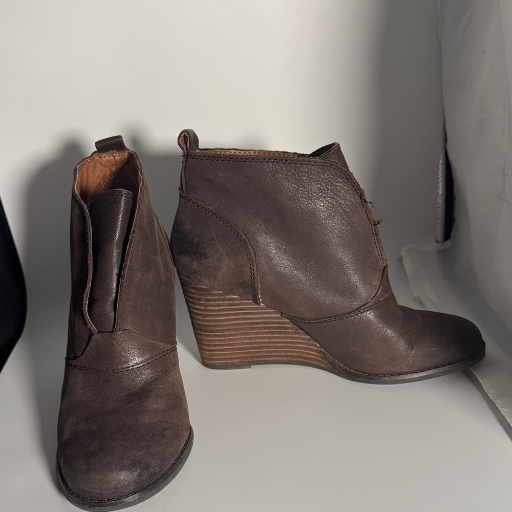 Lucky brand women’s 7.5‎ Brown Wedge Ankle Boots